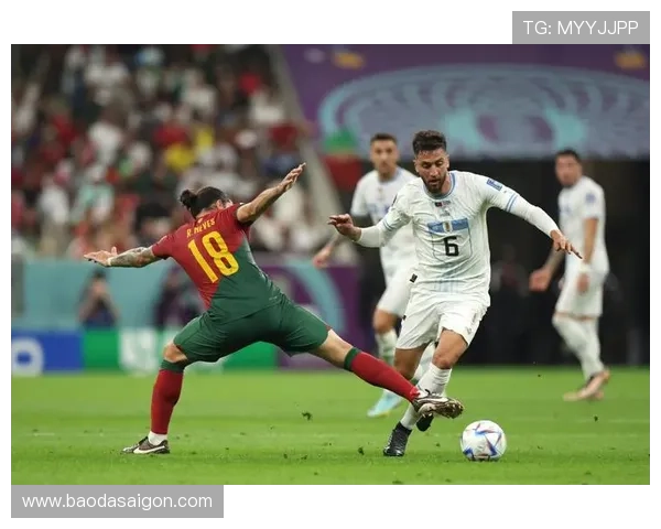 乌拉圭逆袭葡萄牙晋级世界杯八强苏亚雷斯关键时刻献助攻